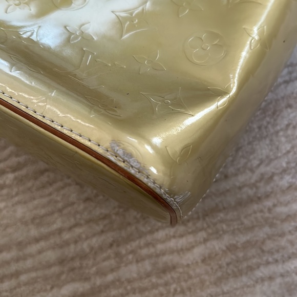 Louis Vuitton Monogram Vernis Houston Shoulder Bag - Picture 14 of 15